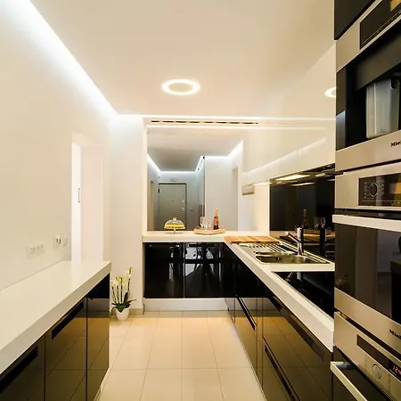 Magellan Deluxe One *